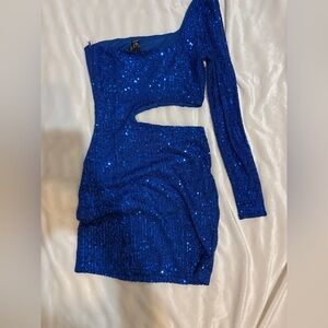 Small blue sequins Windsor dress